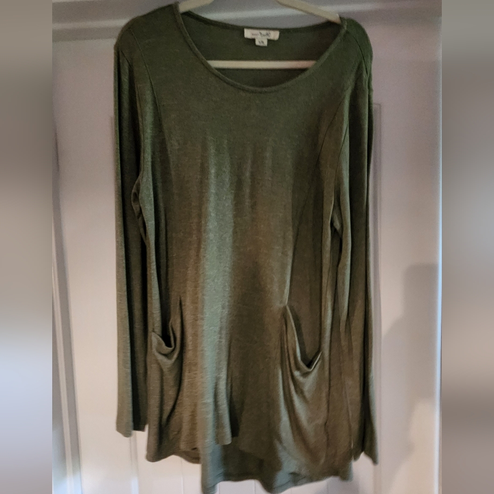 Very pretty sweater